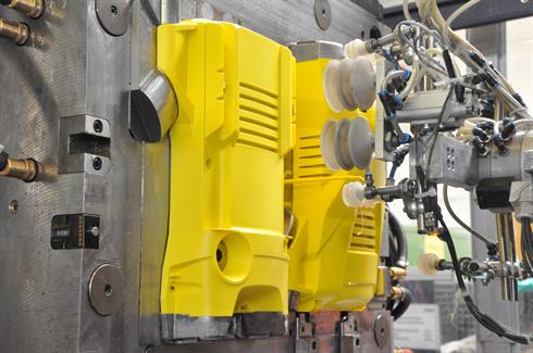 制造中的Kärcher K2高压清洗机。图片来源：Gogoll