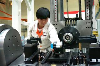 Rotary axis calibration on a Kunming machine tool using XR20-W