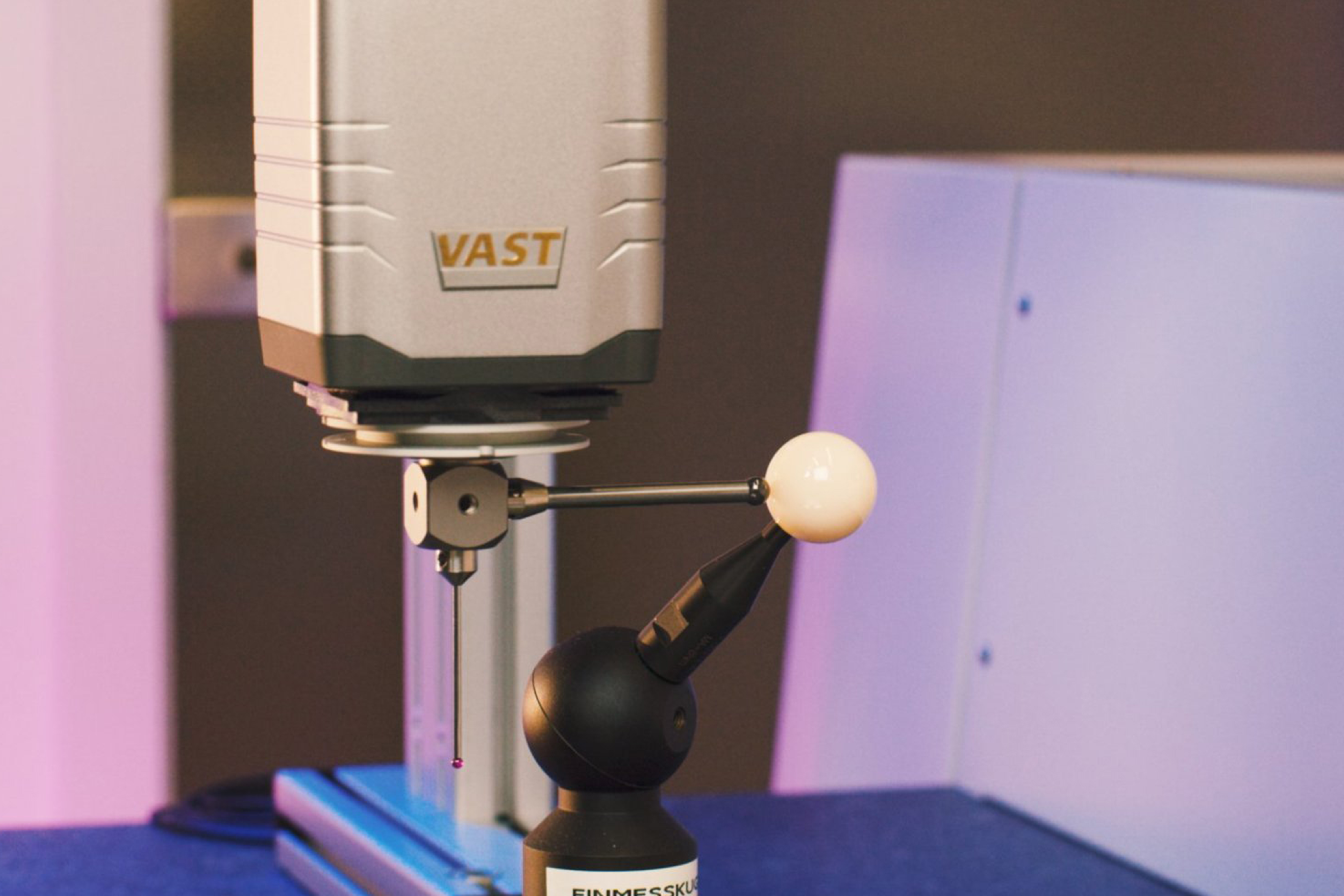 ZEISS cluster styli being calibrated