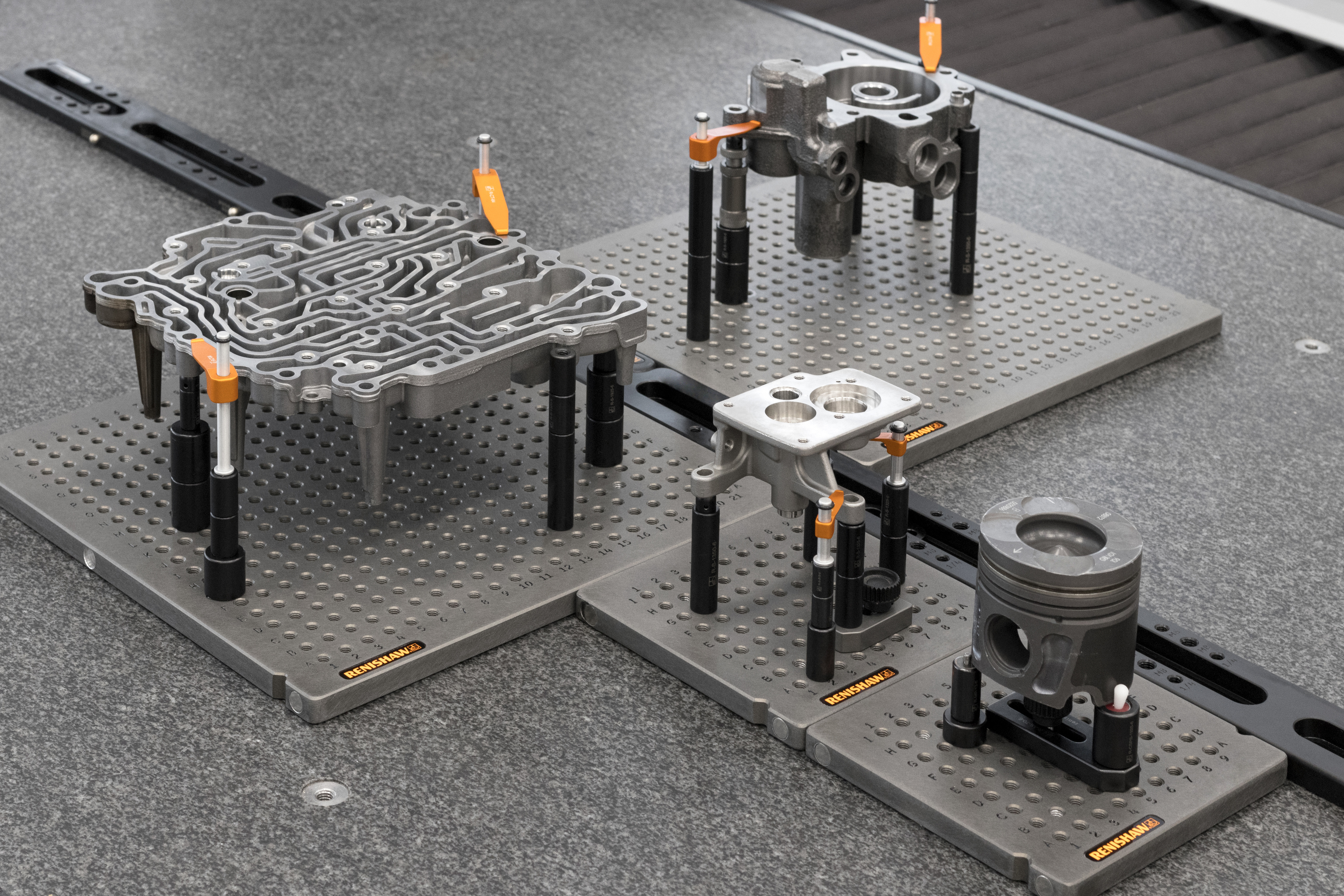 Renishaw QuickLoad rail- en plaatsysteem