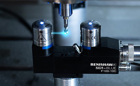 NC4+ Blue F100 measuring a tool on machine with laser beam