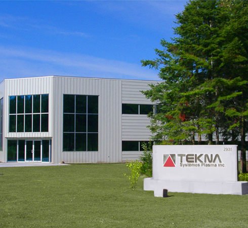 Tekna Systèmes Plasma Inc. building with large windows and signage