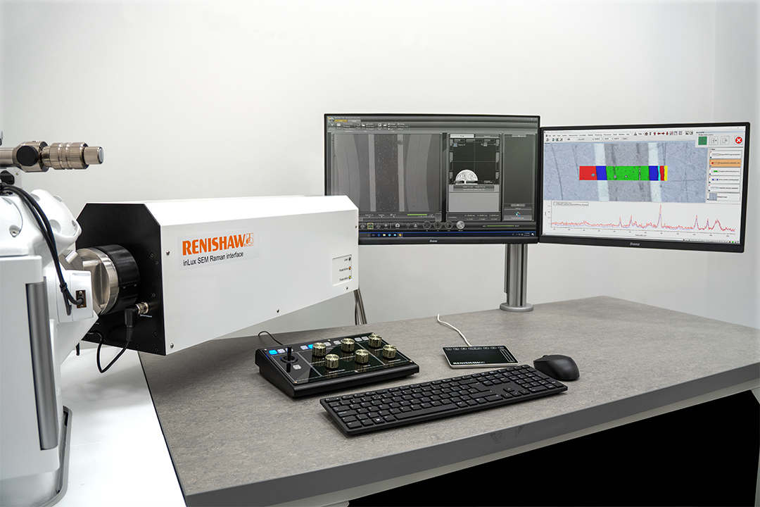 inLux SEM Raman interface with 2 monitors