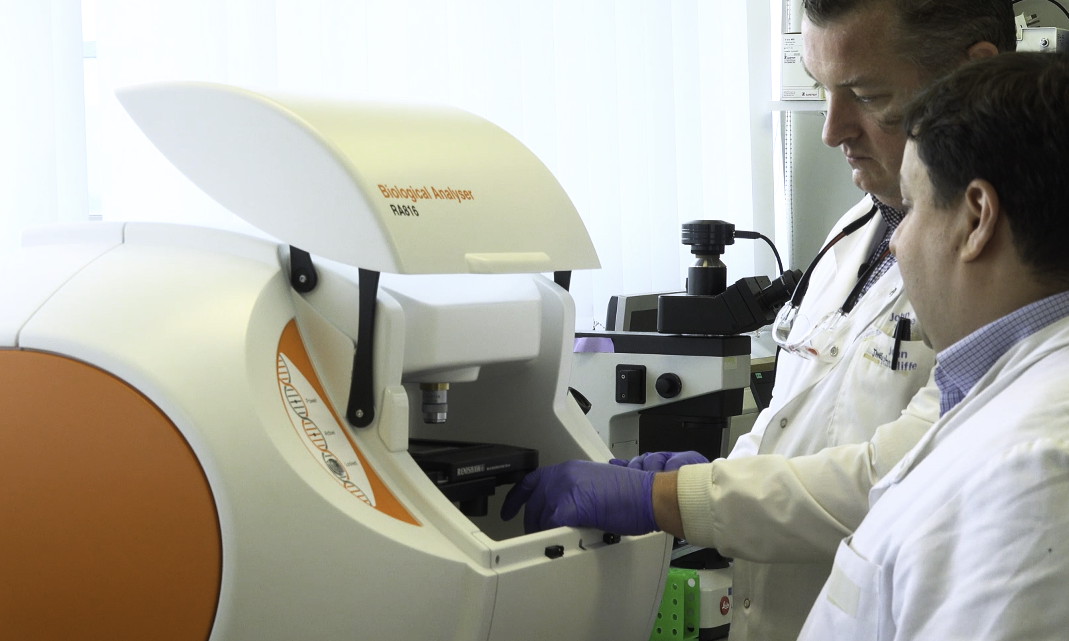 RA816 Raman analyser in use