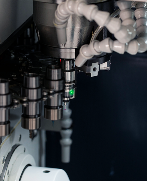 Tool carousel with RMP24-micro and a selection of micro tools on OMBI OM200 machine