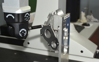 Renishaw’s PH20 CMM head measuring a part at R. Busi