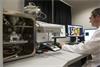 Scanning electron microscope coupled with a Raman spectrometer (Orleans 2012). © Didier Depoorter