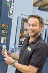 Lindley Pate, Hope Technology’s works and production manager with a finished crank arm
